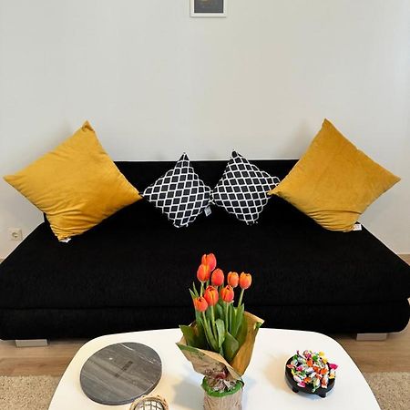 Cozy 8-Person Home In Vienna Located At Haberlgasse 82 N1 Dış mekan fotoğraf
